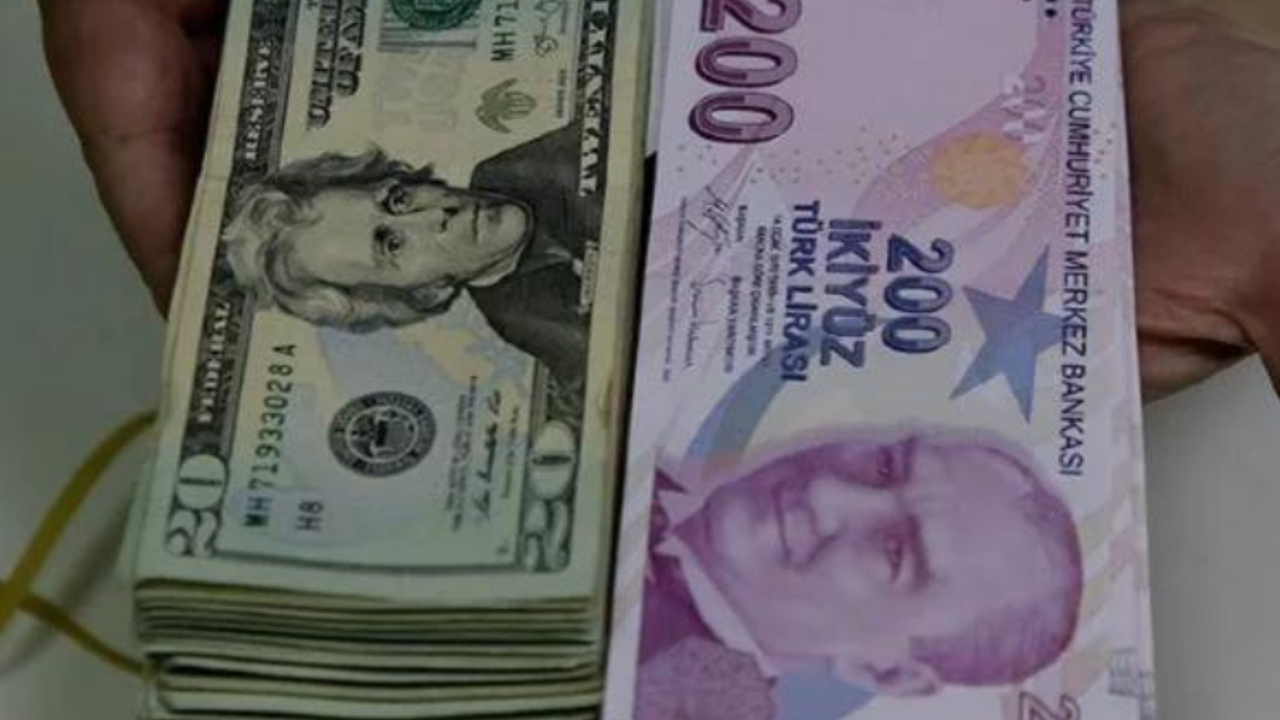 Türk lirası dolar karşısında erimeye devam ediyor! Dolar rekor tazeledi!