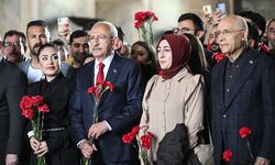 Kemal Kılıçdaroğlu 19 Mayıs'ı böyle kutladı! Gençlerle birlikte Anıtkabir'i ziyaret etti!