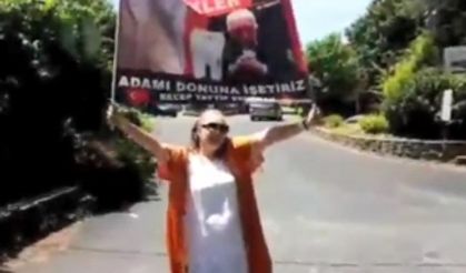 Seyhan Soylu'dan Gülen'in evinin önünde eylem