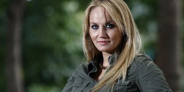Sanatçı Pınar Aydınlar gözaltına alındı