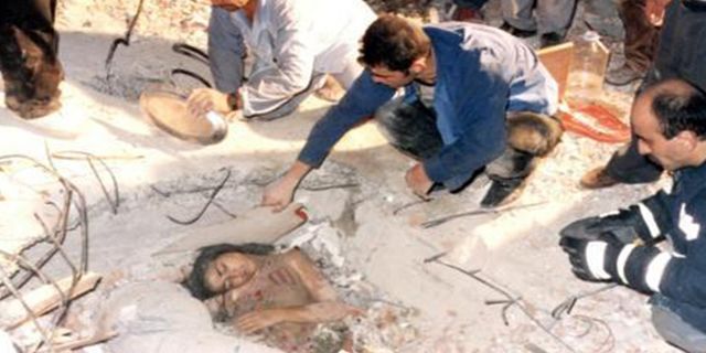 1999 depreminin 'sembol kızı' Ömür Kınay hukuk savaşını kazandı