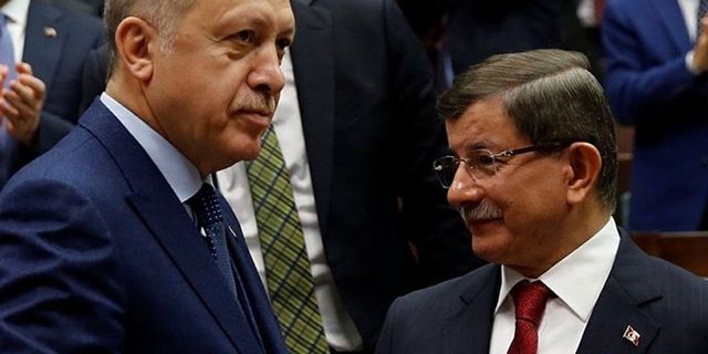"Davutoğlu resmen Erdoğan'a rakip oldu"
