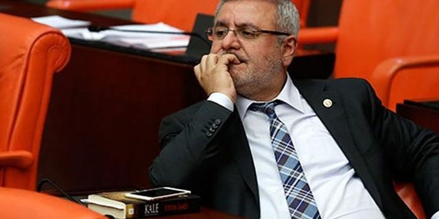 AK Parti'li Metiner, 'Gökçek tweetini' okuduğu için özür diledi