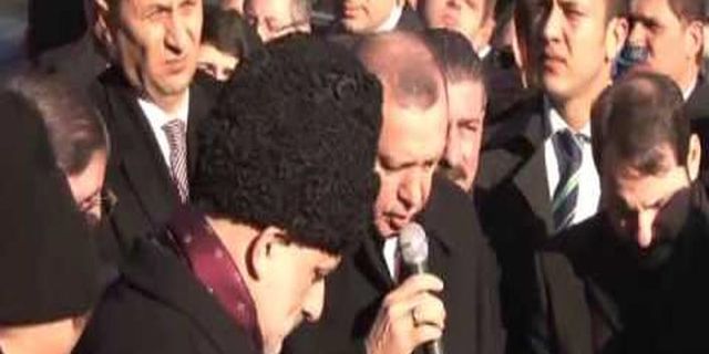 15 Temmuz şehitleri için Cumhurbaşkanı Erdoğan Kur'an-ı Kerim okudu