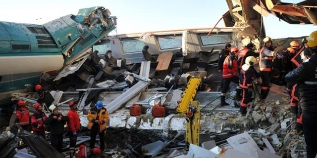 9 kişinin hayatını kaybettiği YHT kazasının perde arkası aralanıyor