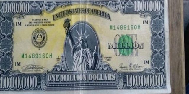 'Amerikan Rüyası' bir milyon dolarlık banknot Uşak'ta