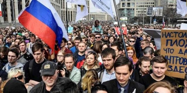 25 bin Rus, Putin'in istifası için protesto yaptı