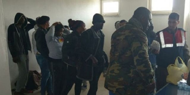 Ayvalık'ta 38 düzensiz göçmen yakalandı