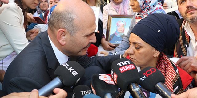Bakan Soylu'dan Diyarbakır'da eylem yapan ailelere ziyaret