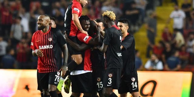 Çaykur Rizespor - Gazişehir Gaziantep maçında ilk 11'ler belli oldu