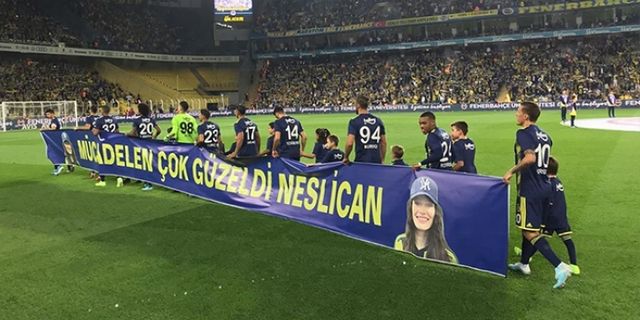Fenerbahçe'den Neslican Tay pankartı