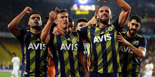 Fenerbahçe'ye derbi öncesi moral: 2-1
