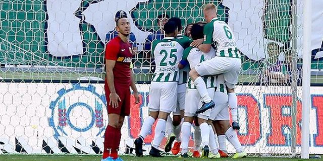 Konyaspor - Kayserispor maçında son dakika golü! Saha karıştı