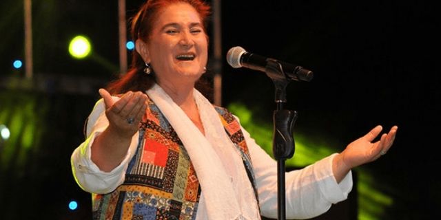 Sabahat Akkiraz konseri 'kamu esenliğine' uygun olmadığı için yasaklandı