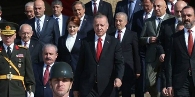 Erdoğan, Anıtkabir'de Kılıçdaroğlu ile selamlaşmadı