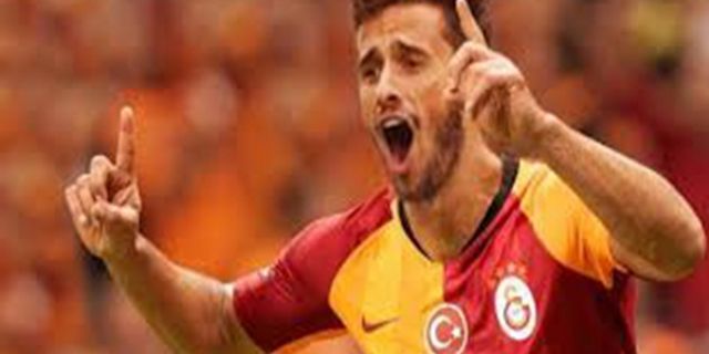 Galatasaray’ın devre arasında kadrosuna kattığı Marcelo Sarrachi ilk resmi maçına Denizspor karşısında çıktı.