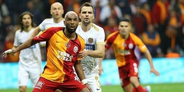 Ryan Babel Galatasaray'ı sildi!