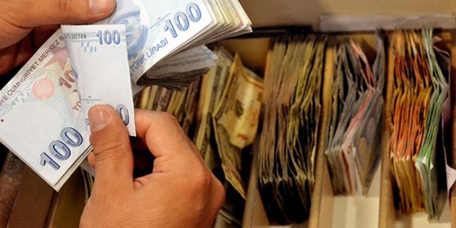 Serbest piyasada döviz fiyatları