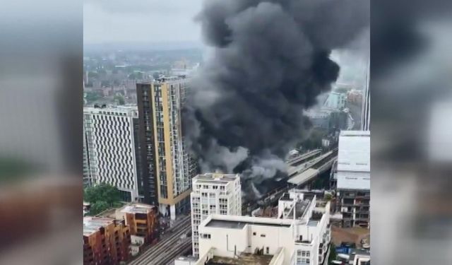Londra'da metro istasyonunda patlama ve yangın!